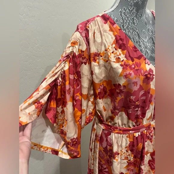 Floral V-Neck Maxi Dress in Rose, Orange and Cream - Picture 2 of 5